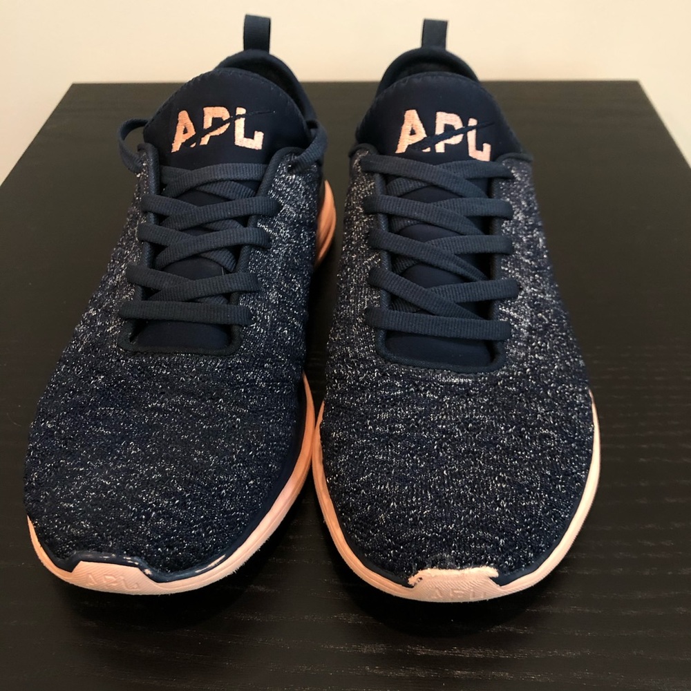 π SOLD APL Women's TechLoom Phantom in Navy & Pin - Picture 4 of 10